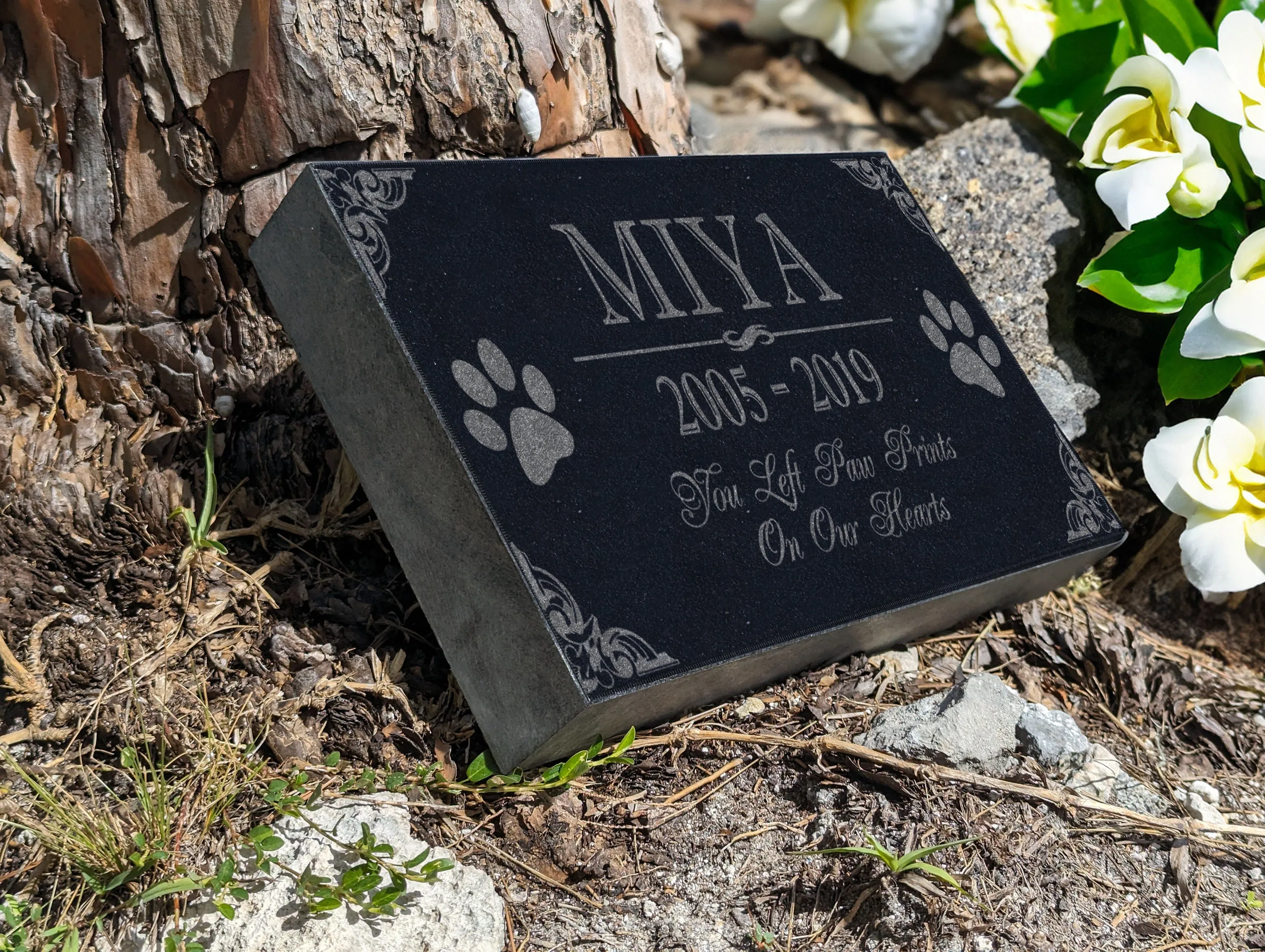 Personalized Pet Memorial Stone | Custom Grave Marker | Engraved Headstone for Cats & Dogs | Outdoor Animal Burial Monument | Pet Tombstone